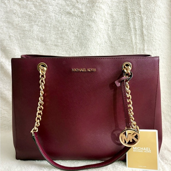 Michael Kors Shoulder Bag with Gold Accents - Picture 1 of 4